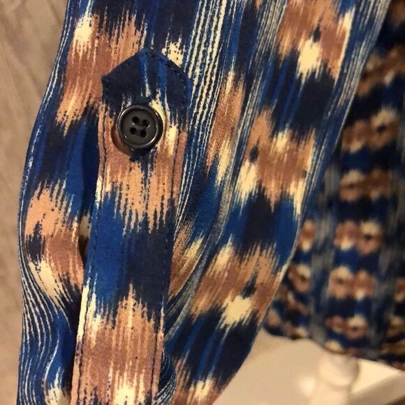 Skies Are Blue Half Button Down Patterned Blouse - Picture 5 of 8
